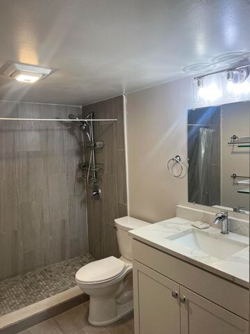 Building Photo - 10120 Boca Entrada Blvd