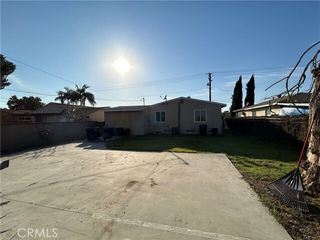 Building Photo - 136 S Barranca Ave