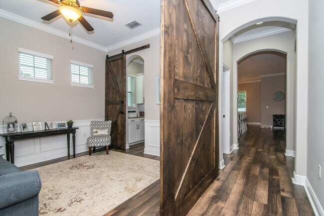 Building Photo - 8114 Champions Forest Way