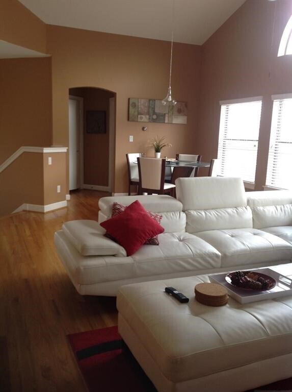 Building Photo - 3735 Main Plaza Dr