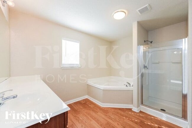 Building Photo - 5831 Forest Canyon