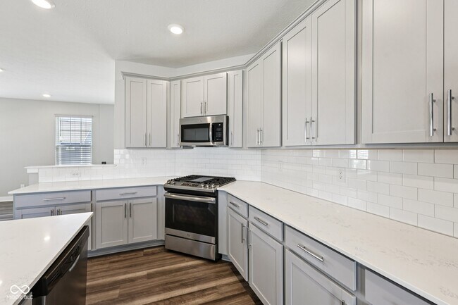 Building Photo - 17285 Dallington St