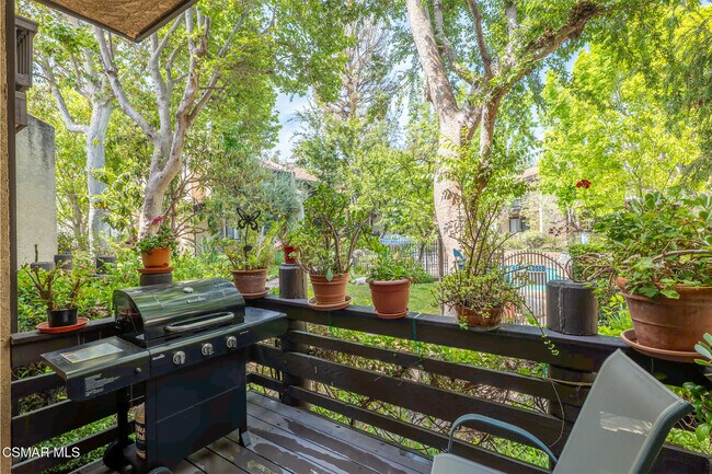 Building Photo - 21901 Burbank Blvd