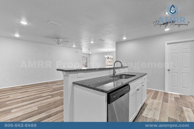 Building Photo - 1105 N Englewood Ave