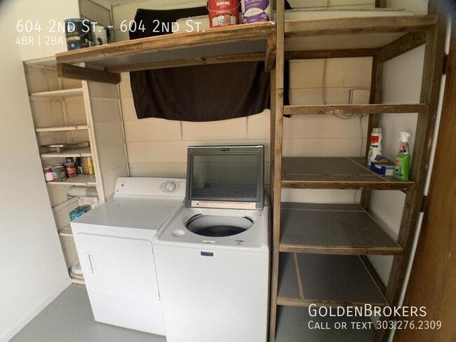 Building Photo - 604 2nd St