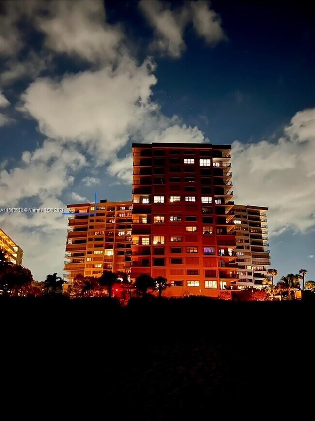 Building Photo - 1800 S Ocean Blvd