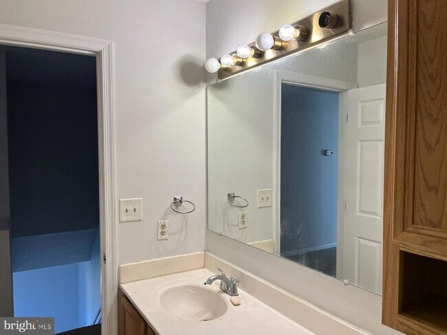 Building Photo - 24 Ora Lee Ct