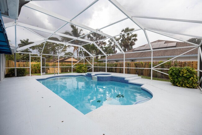 Building Photo - 13590 Callington Dr