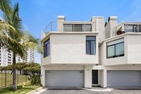 Building Photo - 43 Sea Colony Dr