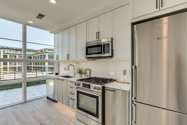 Building Photo - 1716 14th St NW