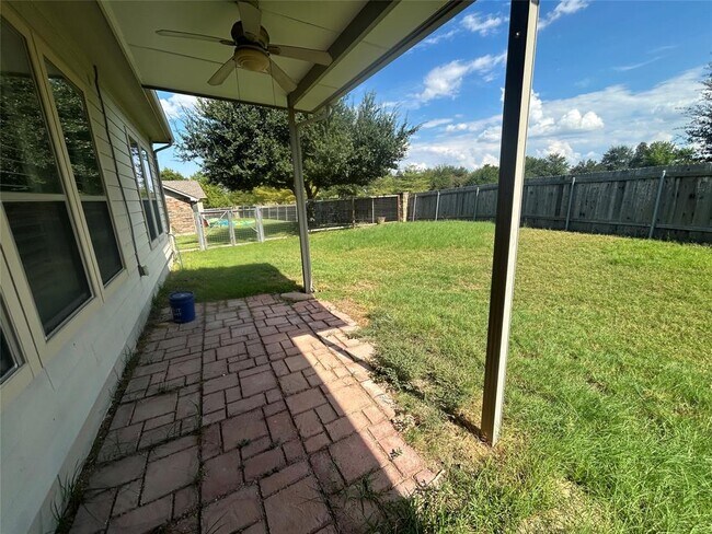 Building Photo - 2409 Dovetail St
