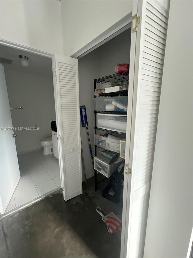 Building Photo - 3470 E Coast Ave