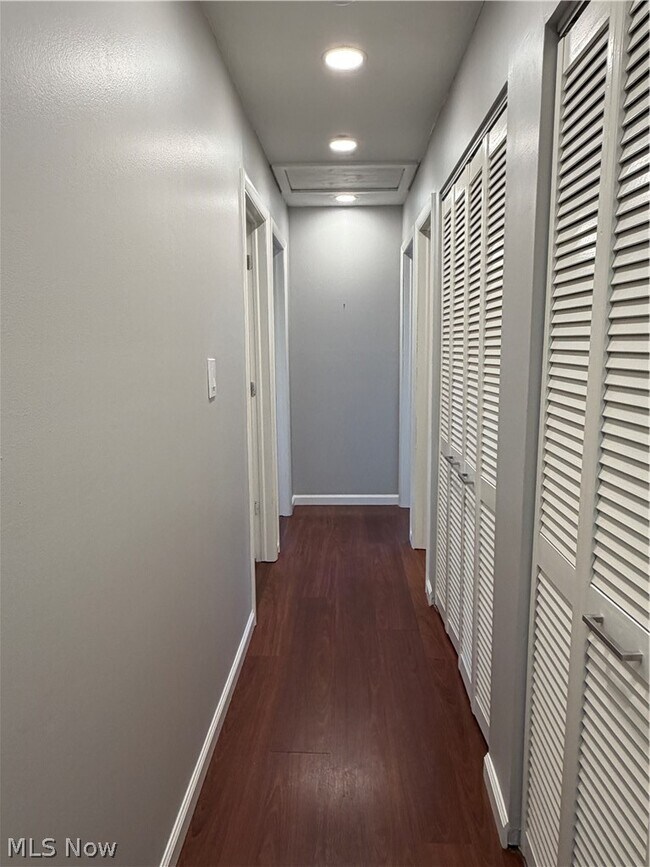 Building Photo - 13187 Yager Dr