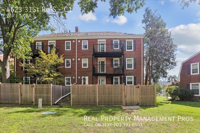 Building Photo - 4623 31st Rd S