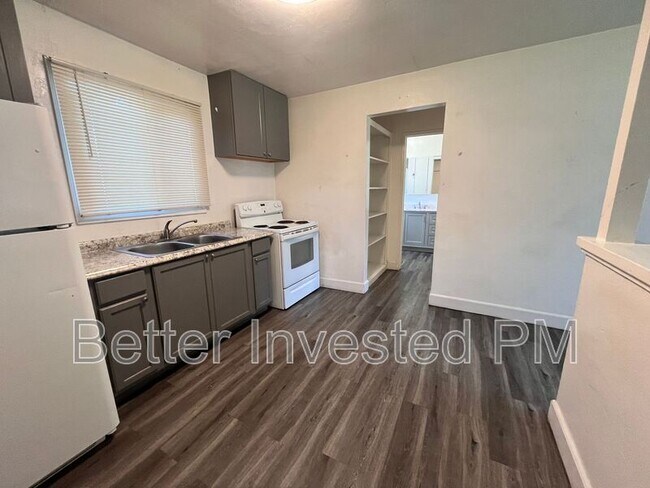 Building Photo - 530 Talmage Rd