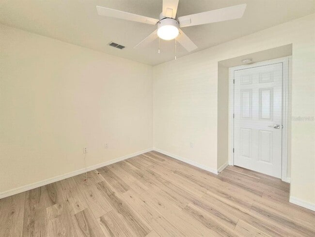 Building Photo - 2214 Green Oaks Ln