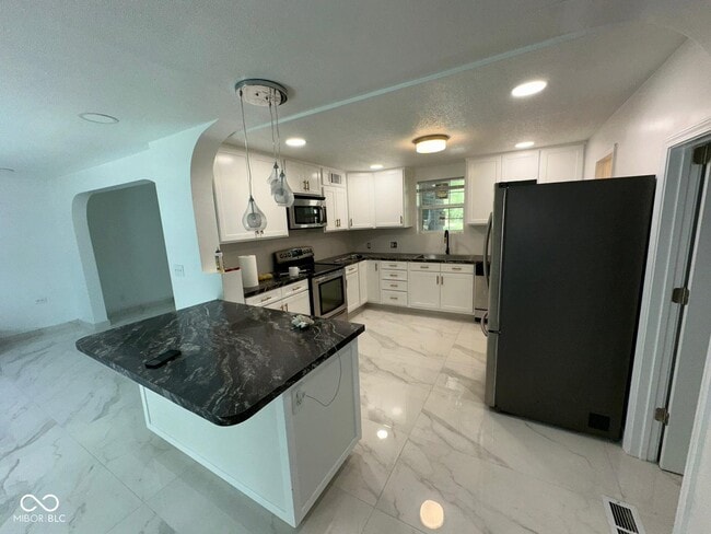 Building Photo - 1340 Rohrer Rd