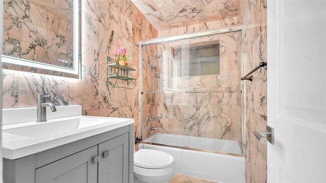 Building Photo - 2900 SW 92nd Ave