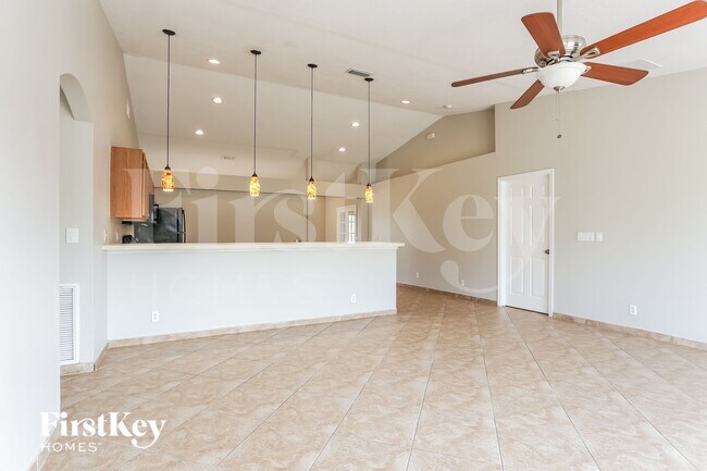 Building Photo - 1168 SW Idol Ave