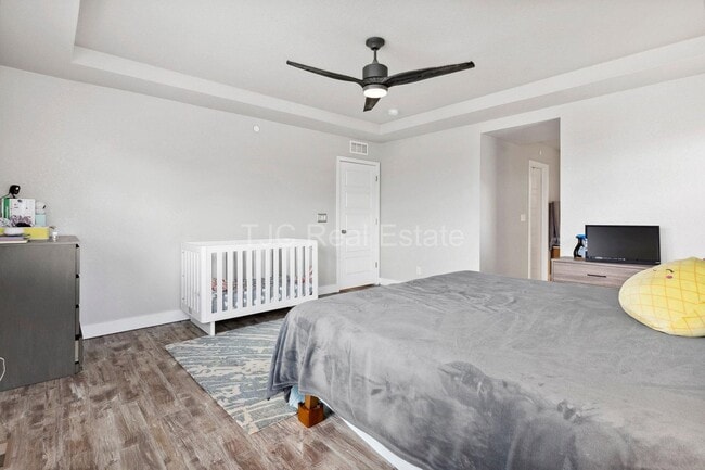 Building Photo - 8890 Yates Dr