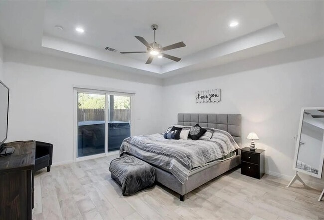 Building Photo - 424 Summit Ridge Dr N