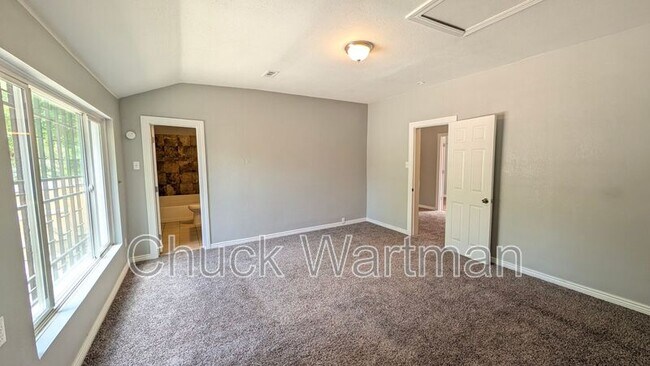 Building Photo - 202 Cheyenne Blvd