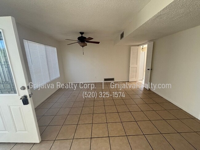 Building Photo - Eastside 4 Bedroom, 2 Bath House w/ Pool f...
