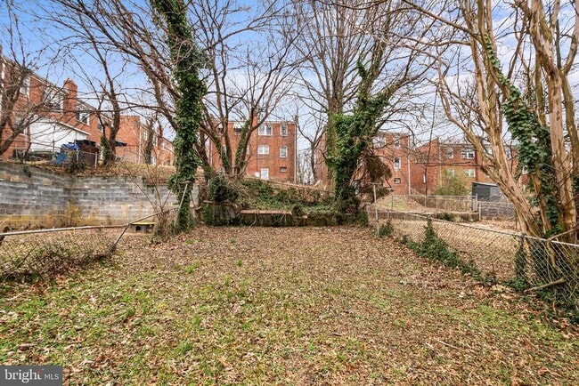 Building Photo - 2412 18th St SE