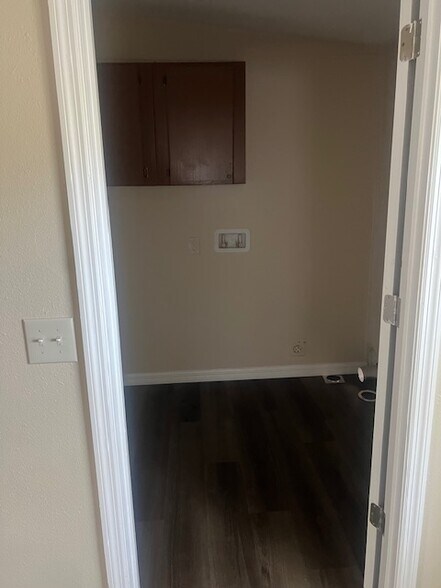 Building Photo - 4794 Myrtle View Dr W