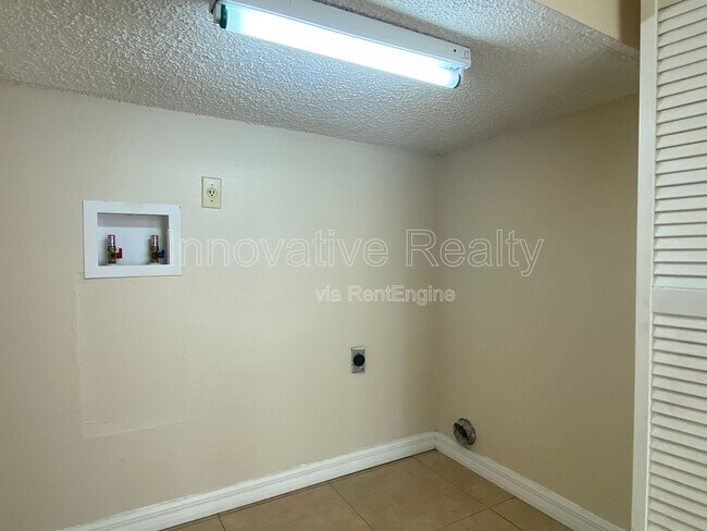 Building Photo - 12620 Birchbark Ct