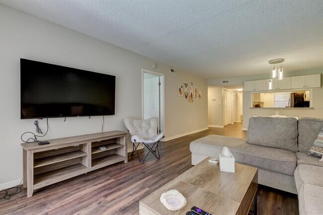 Building Photo - 90 S Highland Ave