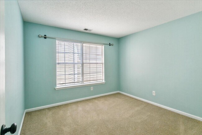 Building Photo - 38 Angelia Way
