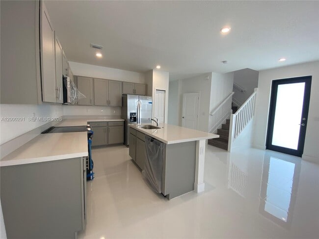 Building Photo - 2434 SW 145th Pl