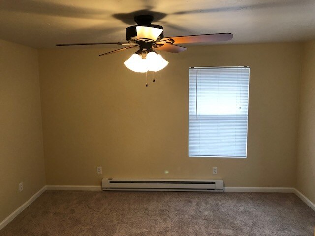 Building Photo - 1120 Manor Ave