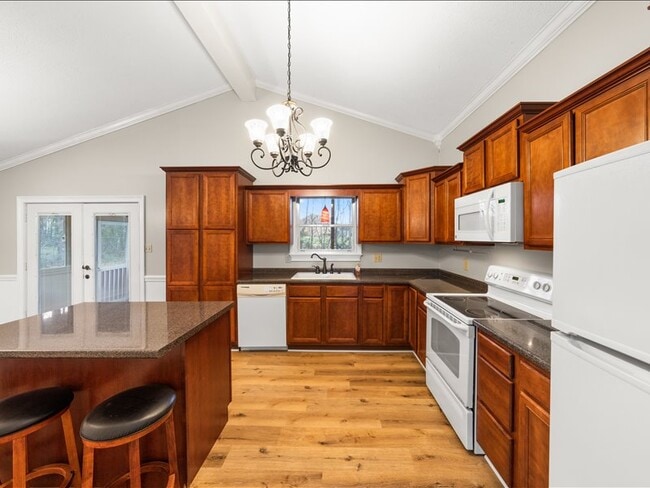 Building Photo - 650 Mize Cir