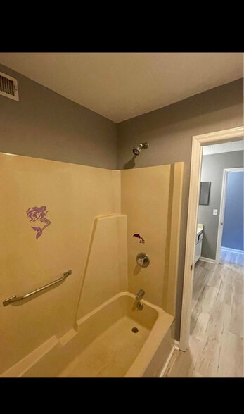 Building Photo - 106 Cedar Rdg Dr