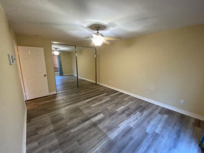 Building Photo - Stonemark on Avocado