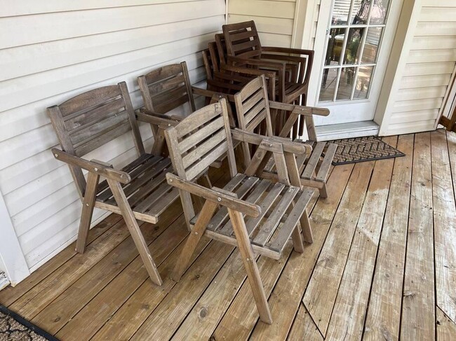 Building Photo - 501 Westbrook Dr