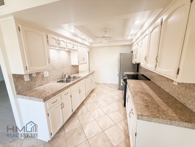 Building Photo - Del Mar Beach Club 2bd/2ba Condo
