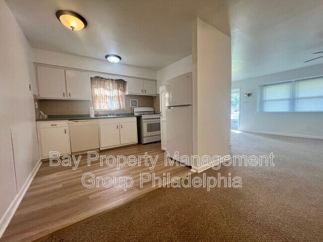 Building Photo - 1635 Griffith St