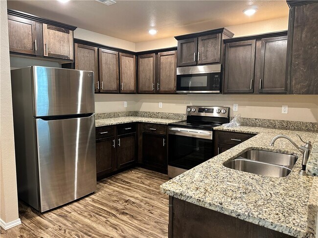 Building Photo - 2129 Brown Bear Ln