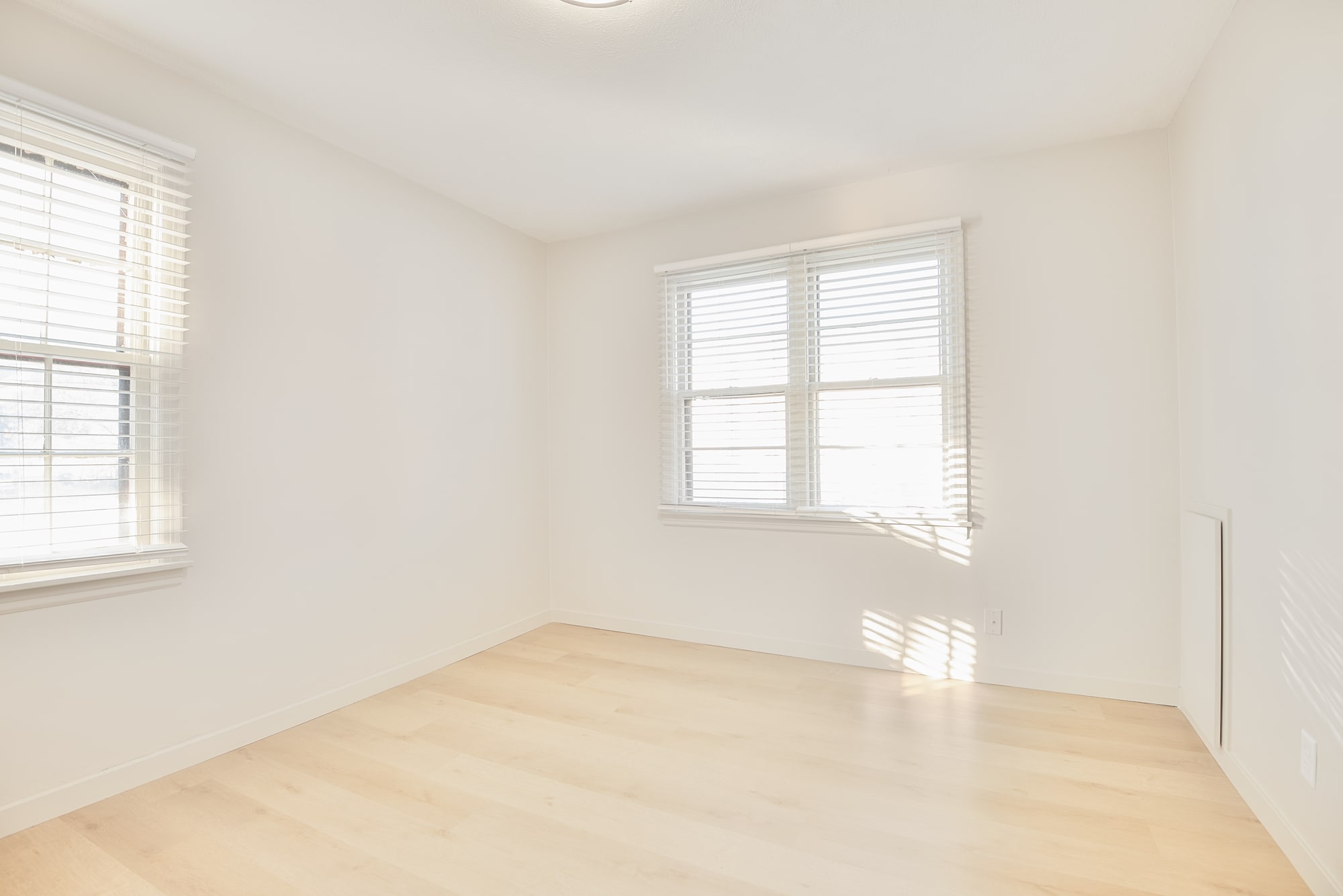 Bedroom - 4620 Davenport St