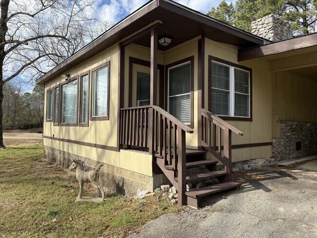 Building Photo - 210 Worthey Trail
