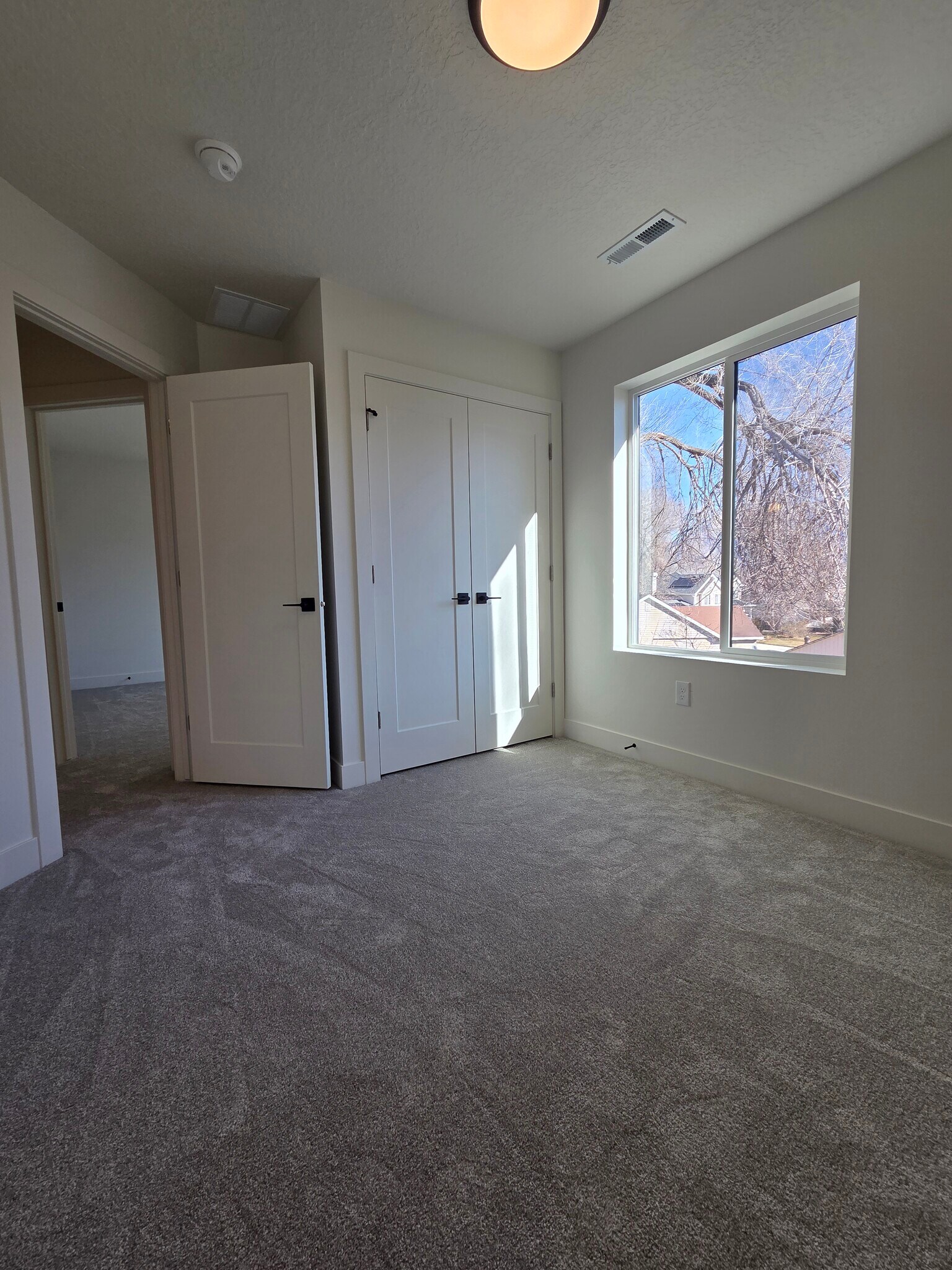 Building Photo - 7613 S 300 E