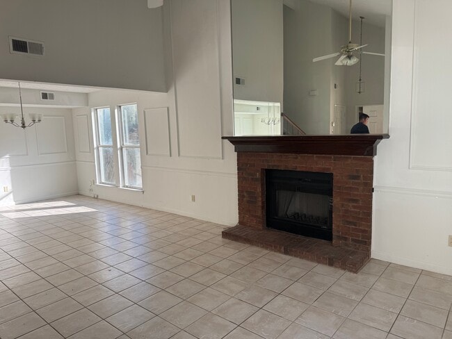 Building Photo - 2074 Hopkins Mill Rd