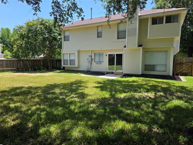 Building Photo - 12902 Skymeadow Dr