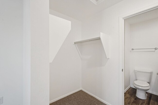 Building Photo - 12570 N Cotton Ln