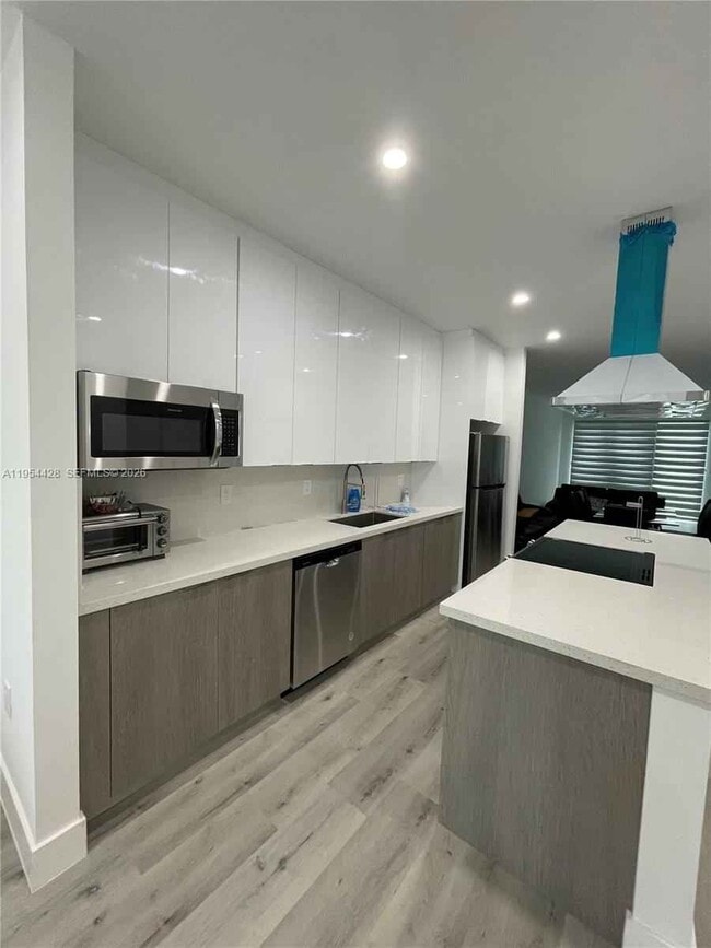 Building Photo - 16002 NW 38 Pl #0 Miami Gardens, FL 33054-6713