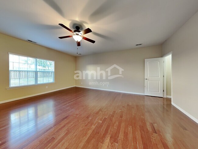 Building Photo - 298 Scarlett Ln