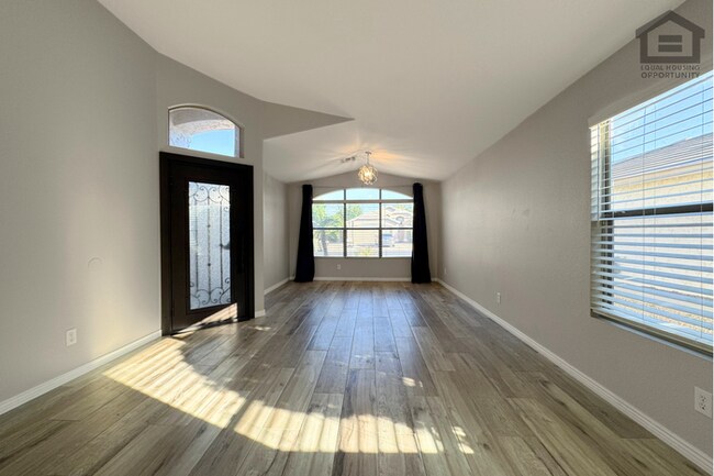 Building Photo - 3Bed/2Bath House w/Bonus Room at 67th Ave/AZ Loop-101! Ready for Immediate Move-In!